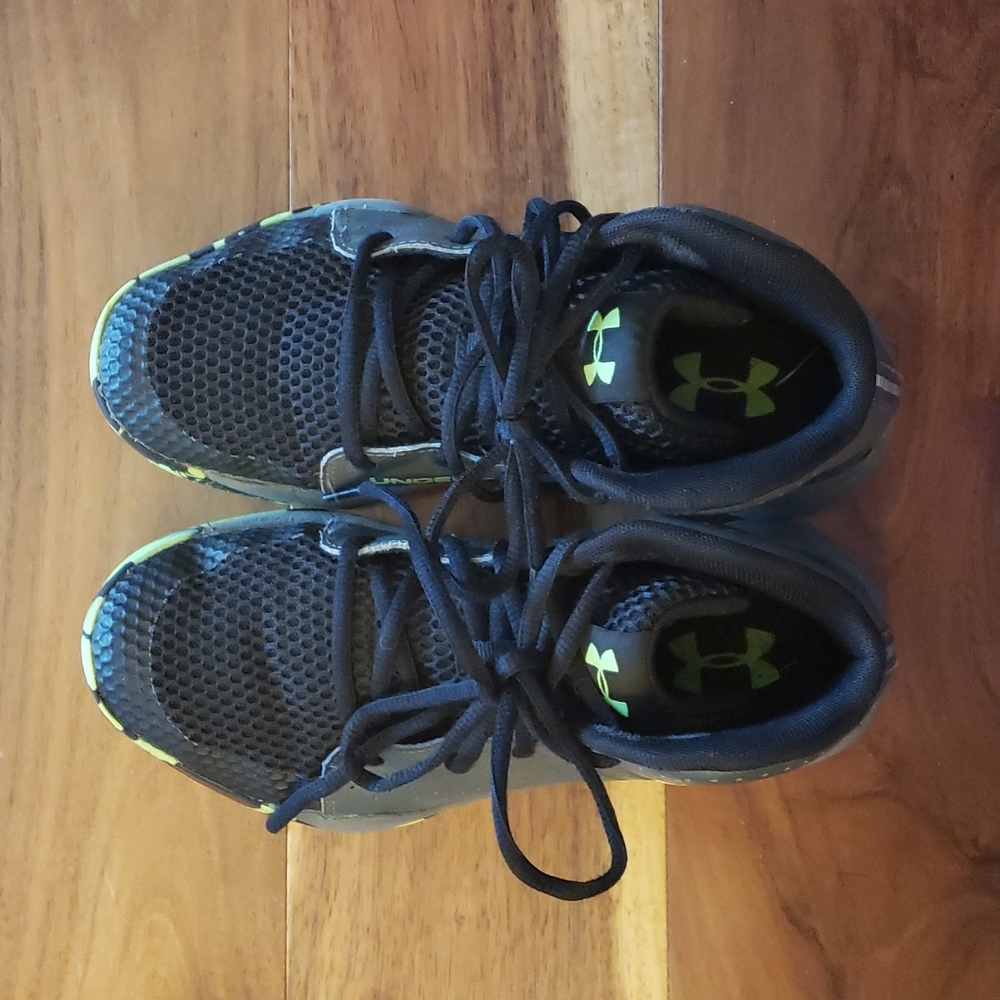 Biys Under Armour High Tops